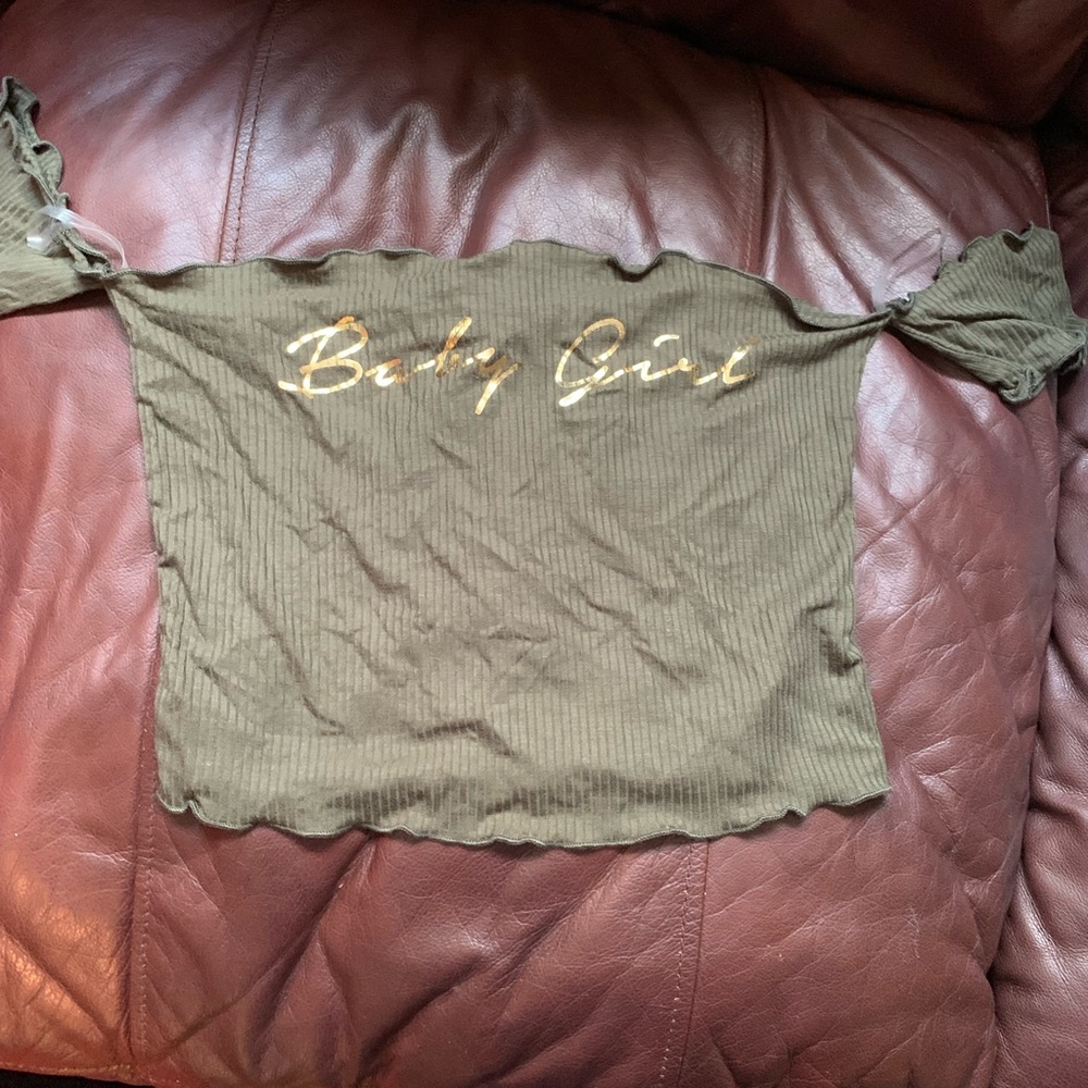 Cute crop top off the shoulder shirt